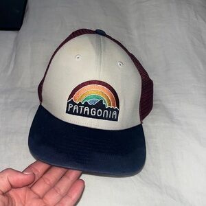 kids patagonia hat- maroon, white, rainbow, navy
